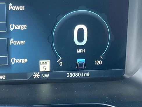 Used 2023 Ford F150 Lightning Platinum image 8