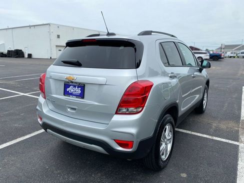 Used 2022 Chevrolet Trax LT w/ LT Convenience Package AWD/4WD image 7