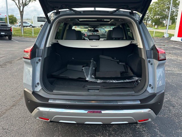 Certified 2023 Nissan Rogue Platinum w/ Platinum Premium Package AWD/4WD image 15