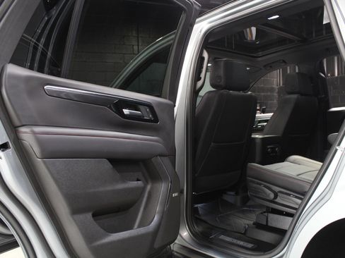 Used 2026 Chevrolet Tahoe RST w/ Comfort Package RWD image 34