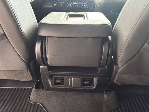 Used 2025 Chevrolet Silverado 1500 LT AWD/4WD image 25