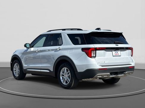 Certified 2025 Ford Explorer Active w/ Active Comfort Package image 7