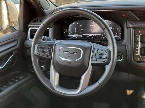 Used 2022 GMC Yukon Denali image 38