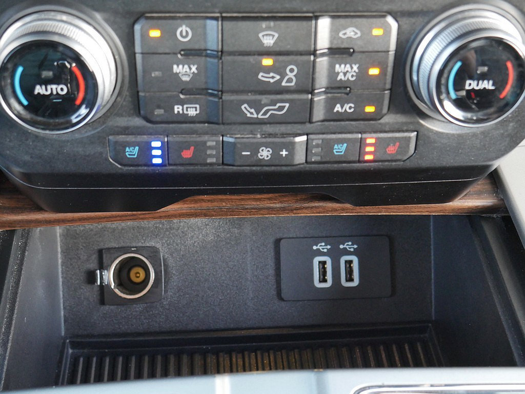 Used 2016 Ford F150 Lariat w/ Equipment Group 502A Luxury AWD/4WD image 51