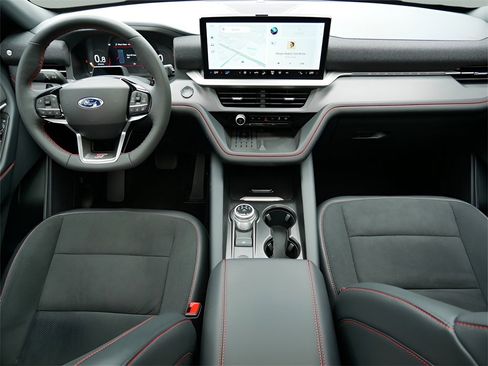 Used 2025 Ford Explorer ST image 15