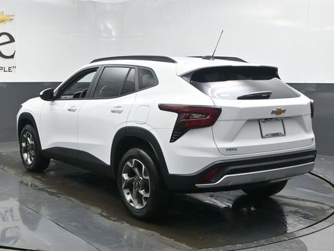 New 2026 Chevrolet Trax LT w/ Driver Confidence Package image 14