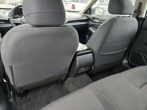 Used 2025 Nissan Altima 2.5 SV image 19