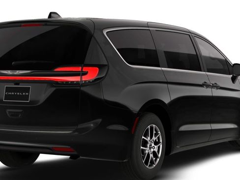 New 2026 Chrysler Pacifica Select image 2