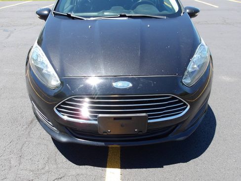 Used 2014 Ford Fiesta SE w/ Comfort Package FWD image 26