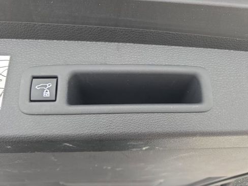 Certified 2023 Toyota Sienna XLE image 31