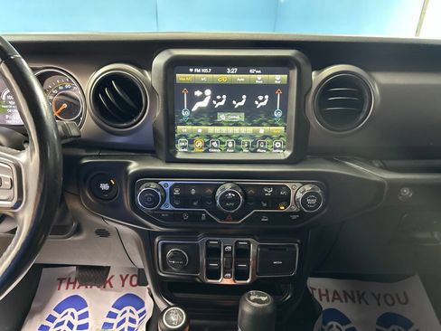 Used 2021 Jeep Wrangler Unlimited Sport AWD/4WD image 26