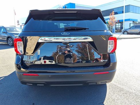 Used 2021 Ford Explorer XLT image 5