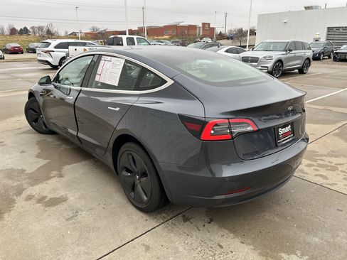 Used 2018 Tesla Model 3 Long Range image 4