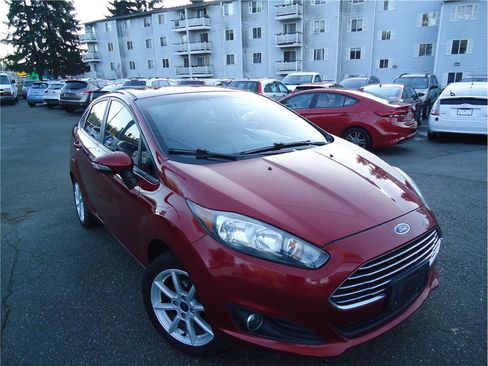 Used 2016 Ford Fiesta SE w/ Equipment Group 201A image 4