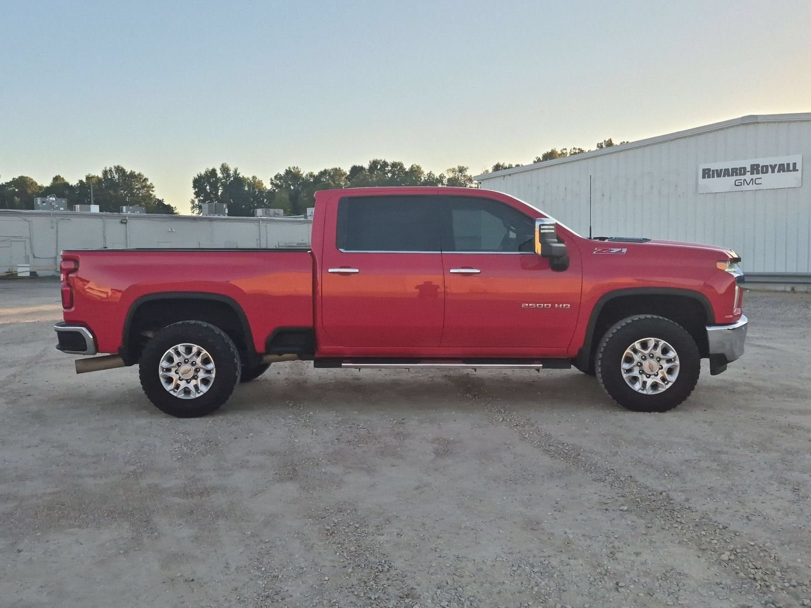Used 2023 Chevrolet Silverado 2500 LTZ w/ LTZ Convenience Package AWD/4WD image 7