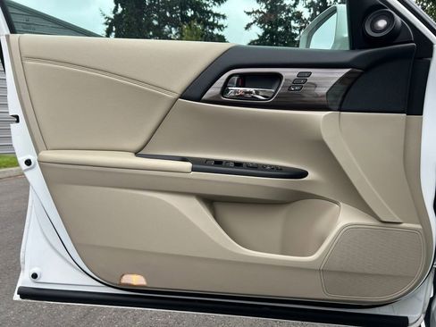 Used 2017 Honda Accord EX-L image 22