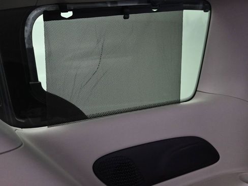 Used 2017 Chrysler Pacifica Platinum image 21