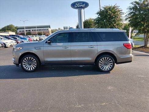 Used 2019 Lincoln Navigator L Reserve w/ Cargo Package AWD/4WD image 7