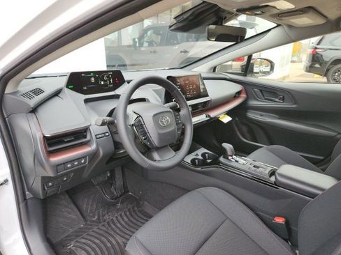 New 2026 Toyota Prius Plug-In Hybrid FWD image 15