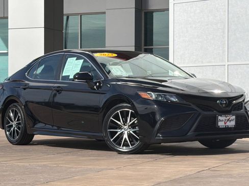 Certified 2023 Toyota Camry SE image 2