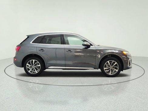 Used 2023 Audi Q5 2.0T Premium w/ Convenience Package AWD/4WD image 4