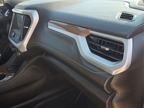 Used 2019 GMC Acadia SLE w/ LPO, Floor Liner Package FWD image 10