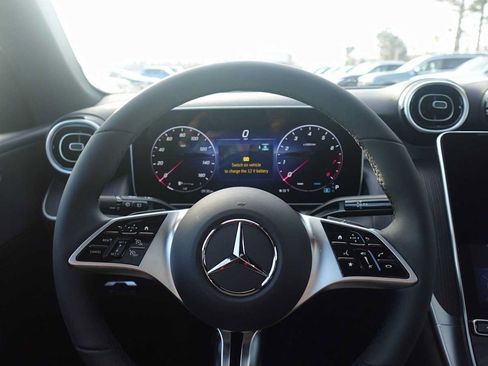Used 2026 Mercedes-Benz GLC 300 4MATIC image 21
