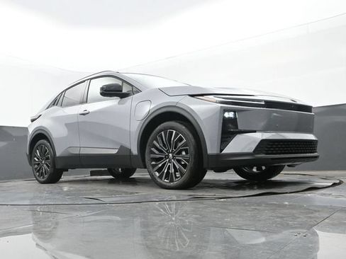 Used 2026 Toyota C-HR w/ Cold Weather Package AWD/4WD image 9