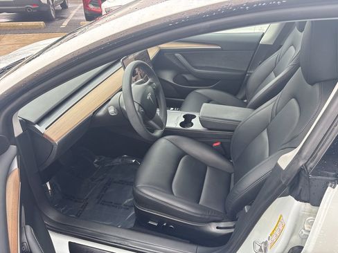 Used 2023 Tesla Model 3 Standard Range image 8