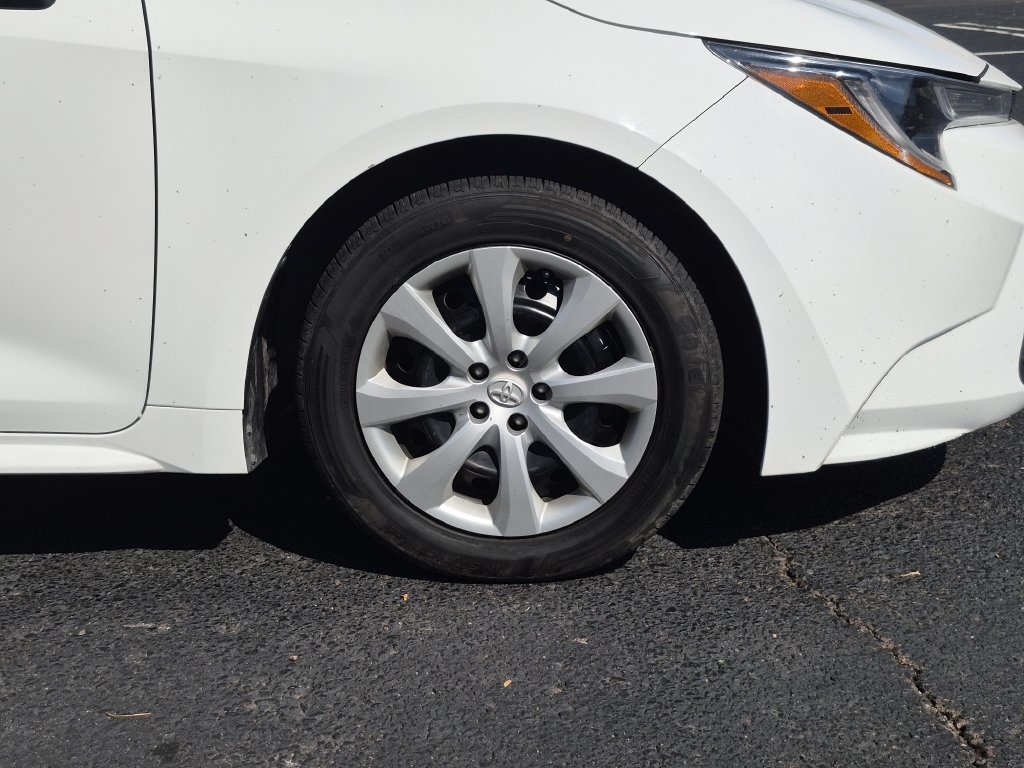 Used 2024 Toyota Corolla LE FWD image 18