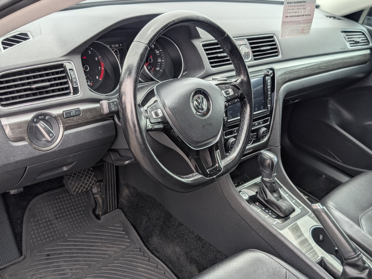 Used 2017 Volkswagen Passat 1.8T SE FWD image 14