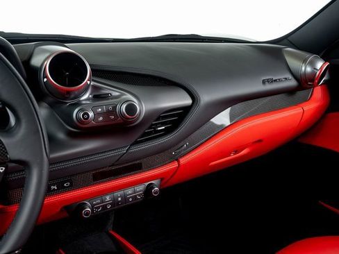 Used 2021 Ferrari F8 Tributo image 28