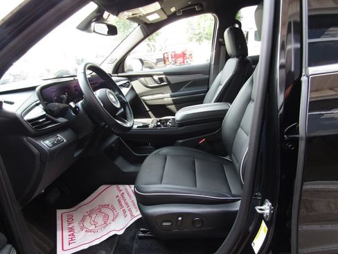 Used 2026 Buick Enclave Preferred AWD/4WD image 28