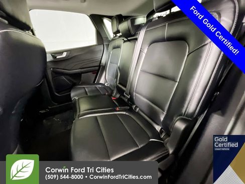 Used 2025 Ford Escape Platinum image 28