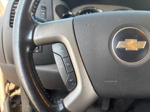 Used 2007 Chevrolet Silverado 1500 LT w/ 1LT Convenience Package AWD/4WD image 13