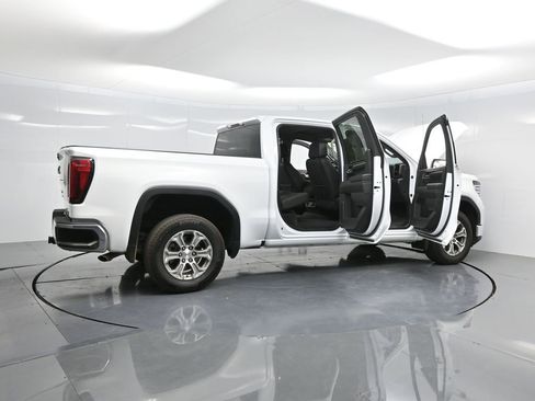 Used 2024 GMC Sierra 1500 SLT image 5