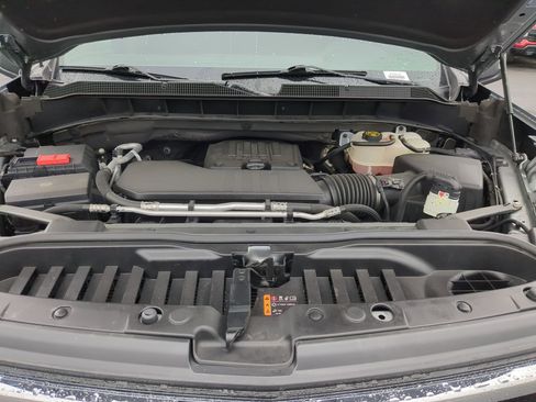 Used 2024 Chevrolet Silverado 1500 LT AWD/4WD image 33