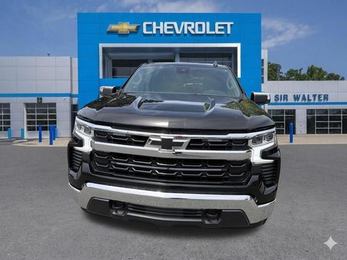Used 2024 Chevrolet Silverado 1500 LT AWD/4WD image 5