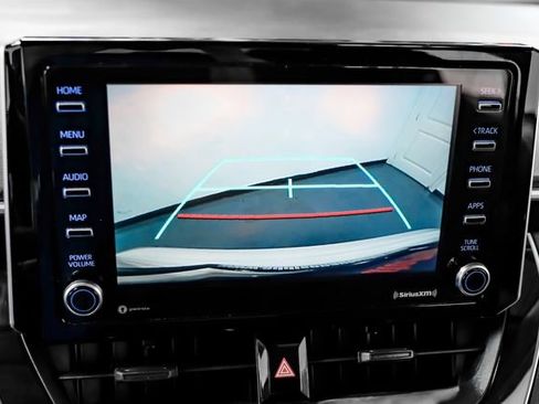 Used 2021 Toyota Corolla LE image 27