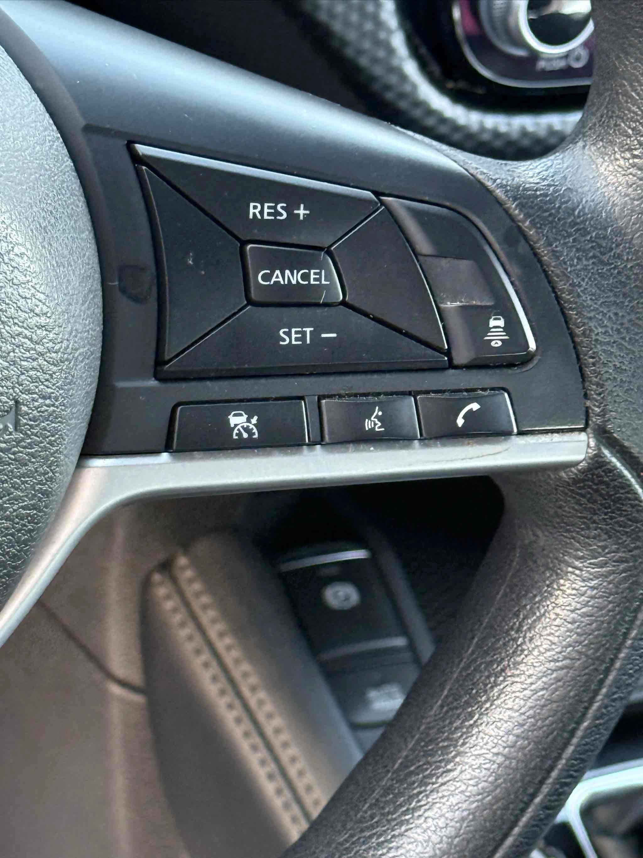 Used 2022 Nissan Kicks SV FWD image 88