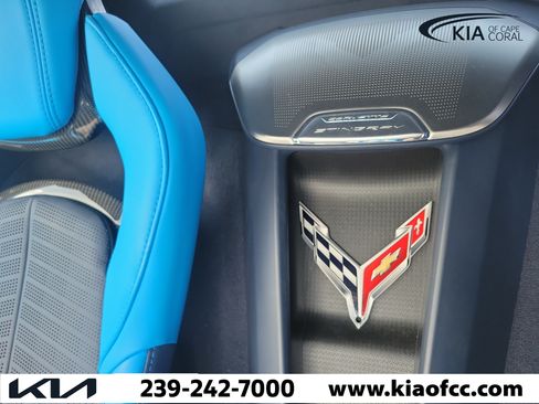 Used 2022 Chevrolet Corvette Stingray Premium Conv w/ Z51 Performance Package RWD image 28