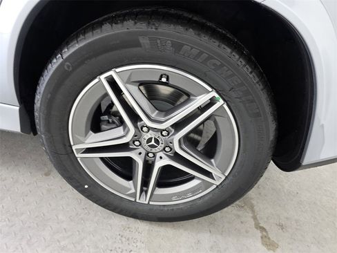 New 2026 Mercedes-Benz GLE 450 4MATIC image 14