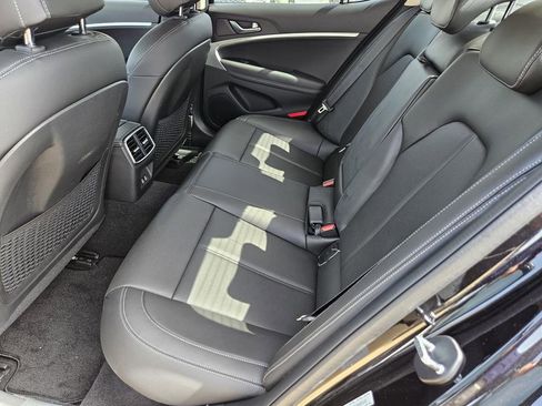 New 2025 Genesis G70 2.5T image 21