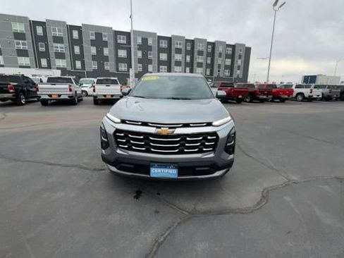 Certified 2025 Chevrolet Equinox LT image 3