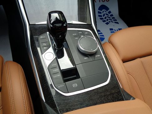 Used 2022 BMW 330e xDrive w/ Driving Assistance Package image 12