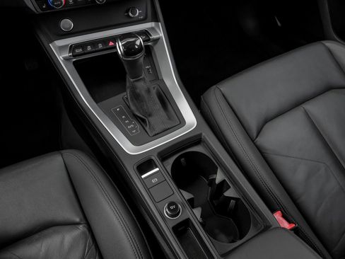 Used 2020 Audi Q3 2.0T Premium w/ Convenience Package image 30