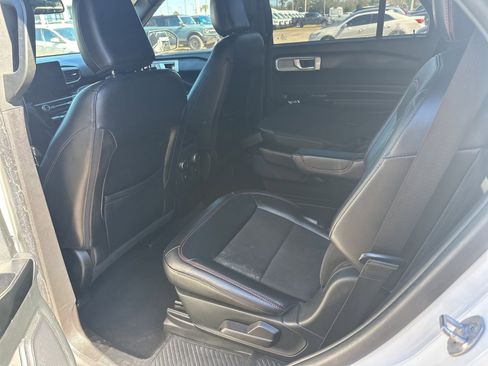 Used 2022 Ford Explorer ST-Line w/ Class IV Trailer Tow Package image 7