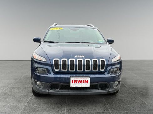 Used 2018 Jeep Cherokee Latitude Plus w/ Cold Weather Group AWD/4WD image 9