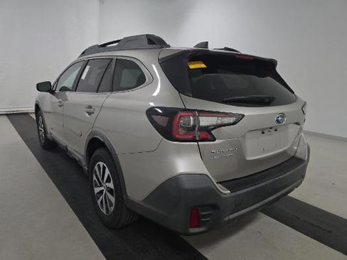 Used 2020 Subaru Outback Premium image 6