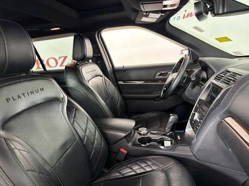 Used 2018 Ford Explorer Platinum AWD/4WD image 16